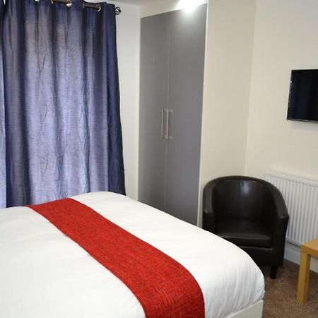Heathrow Travellers Hub Bed and Breakfast Χάνσλοου Εξωτερικό φωτογραφία