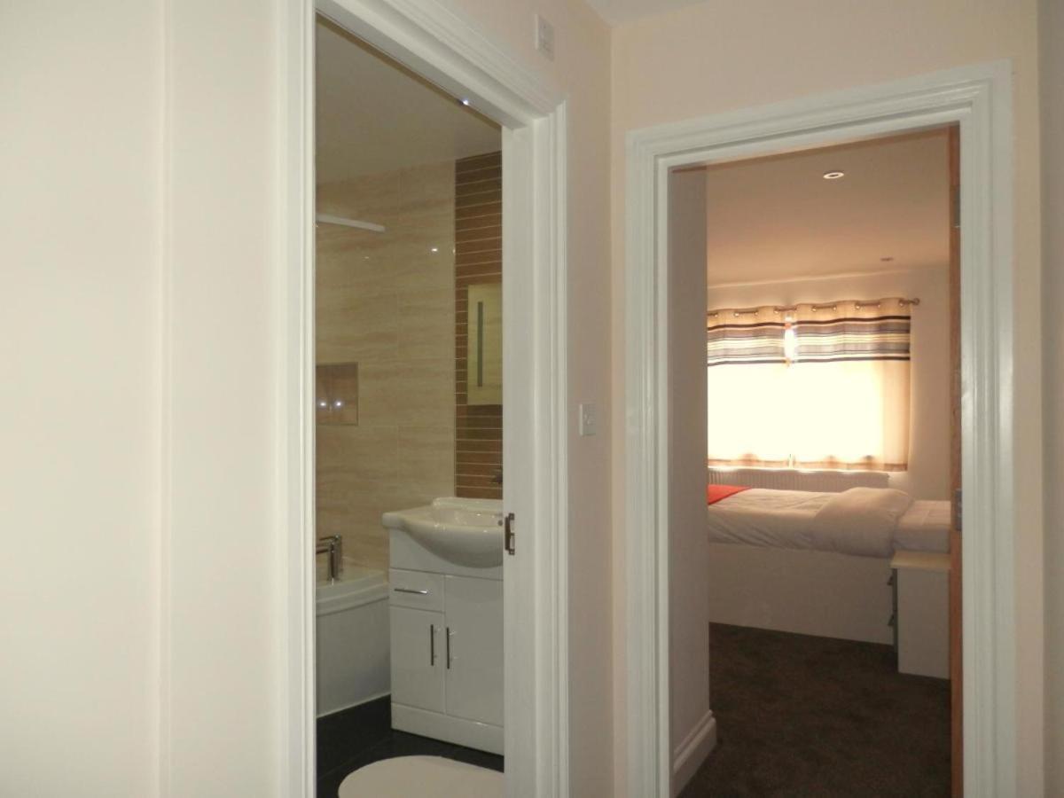 Heathrow Travellers Hub Bed and Breakfast Χάνσλοου Εξωτερικό φωτογραφία