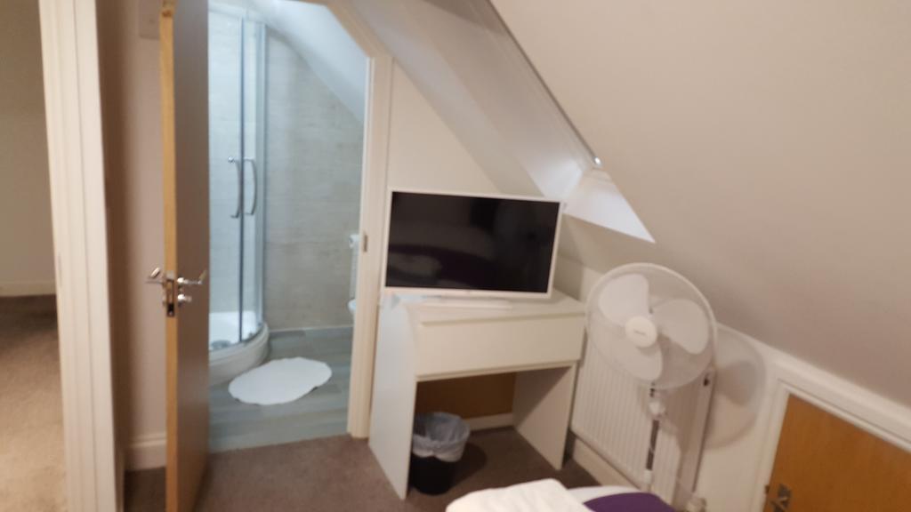 Heathrow Travellers Hub Bed and Breakfast Χάνσλοου Εξωτερικό φωτογραφία